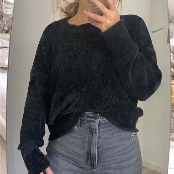 Sweaters - Black Cozy Sweater